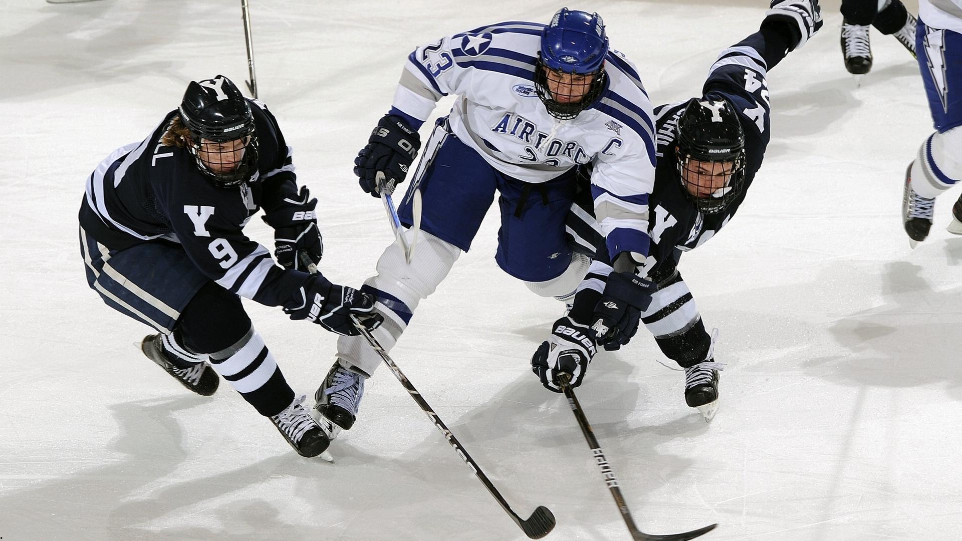 基石续约！休斯顿四年1.6亿锁定传奇控卫，保罗誓言率队冲击未竟巅峰