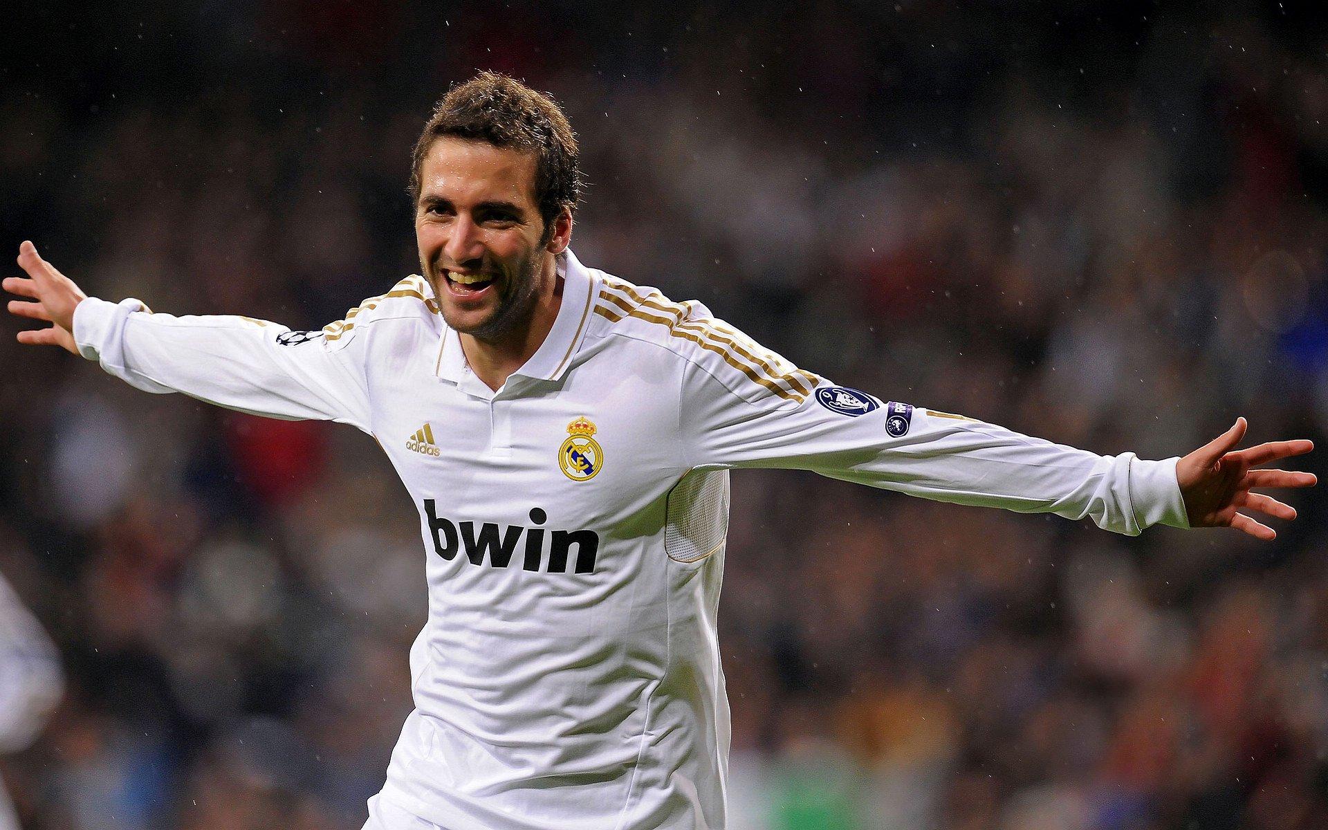 费兰，追平迪斯蒂法诺和拉莫斯这样的传奇是我的梦想